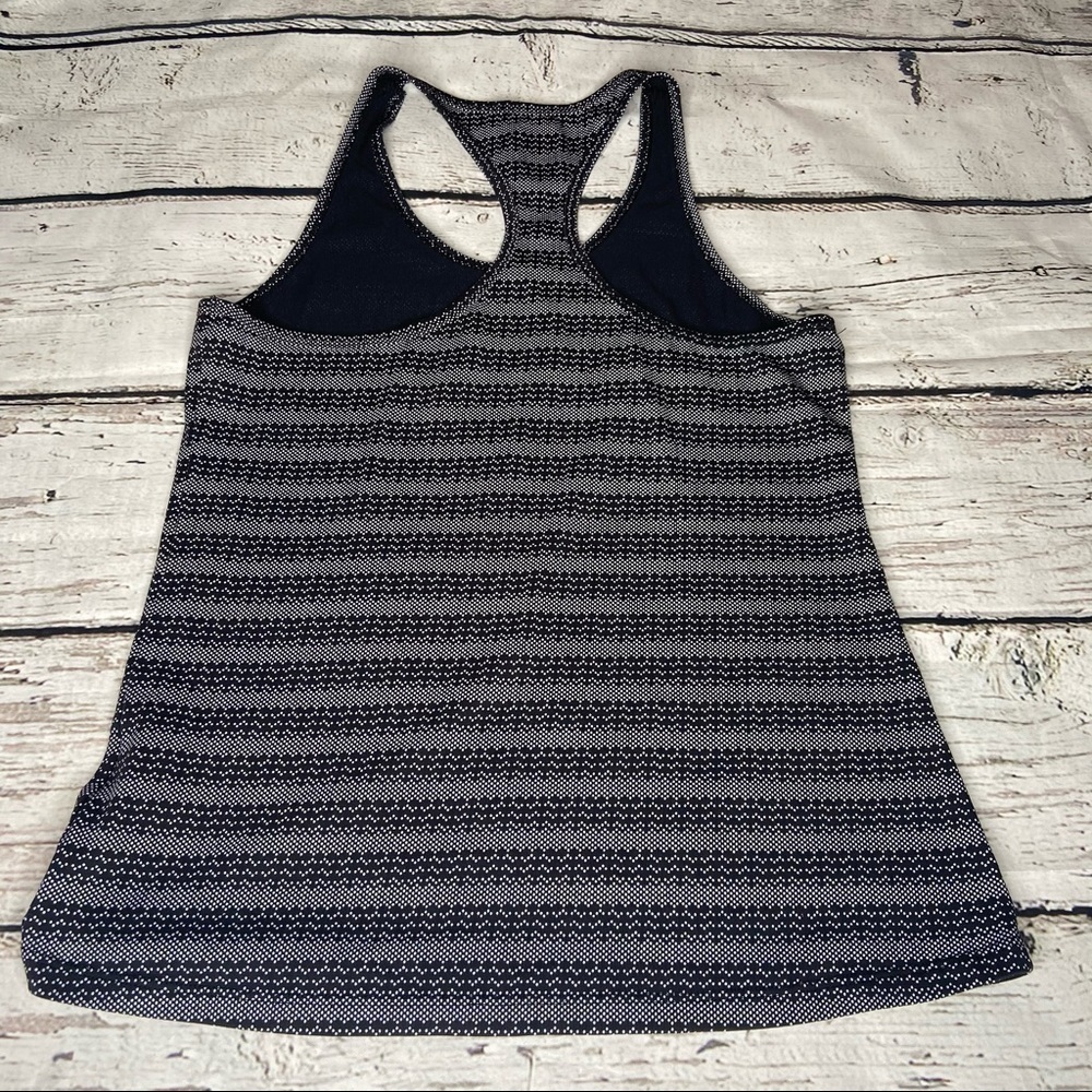 Nike Dri-Fit Athletic Tank Top Size M - Picture 4 of 5
